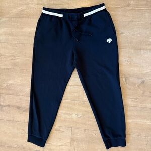 Descente joggers sweats 2xl black white apres ski activewear lounge athleisure